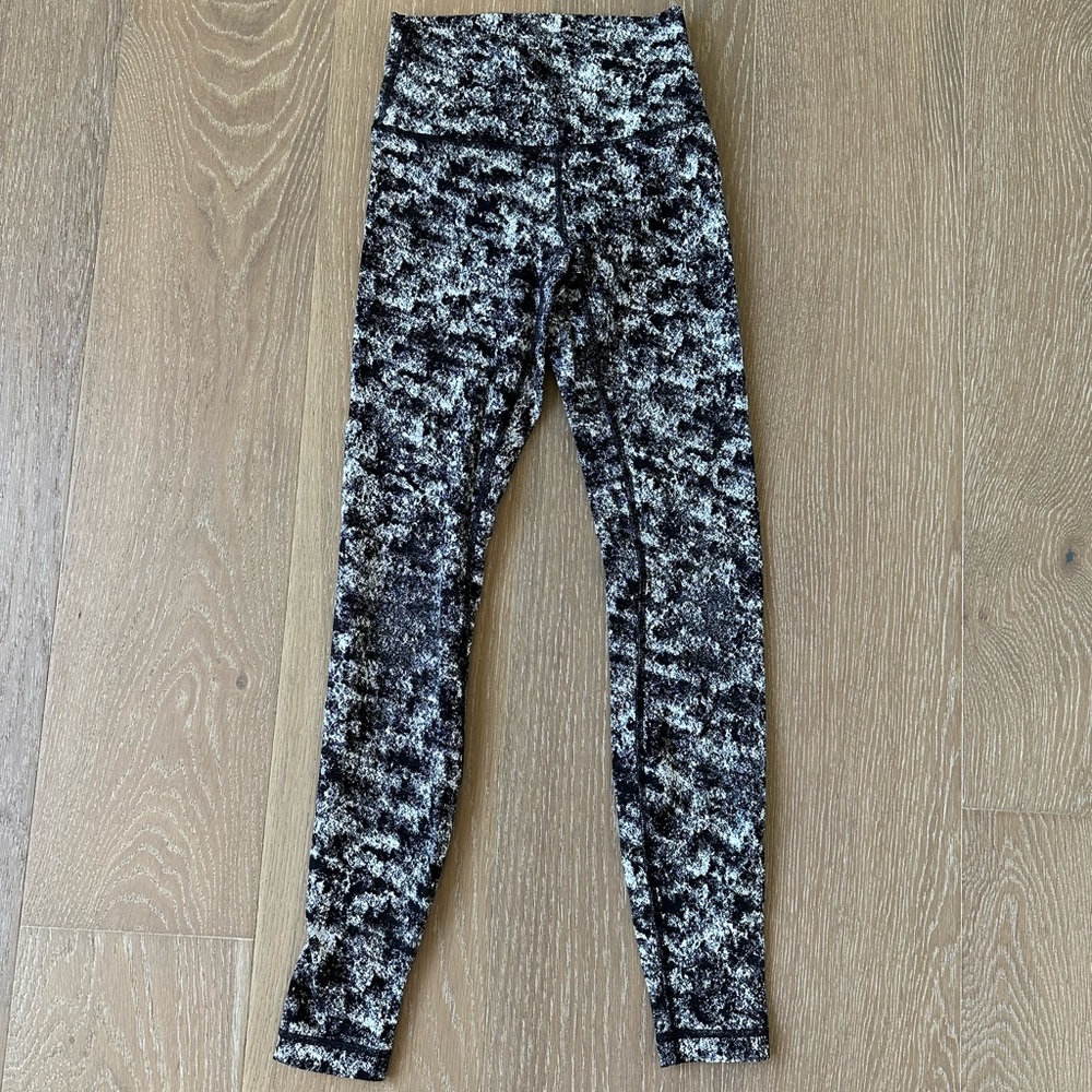 Lululemon Black Tights Leggings - Size 2